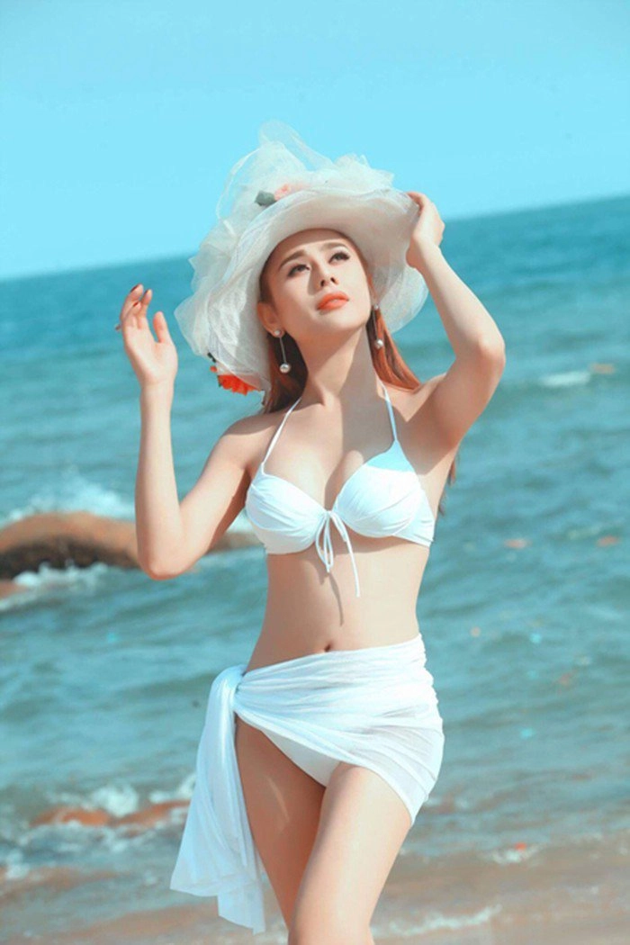 Lâm khánh chi ăn mày quá khứ đi biển vẫn quyết phải mặc đẹp lộng lẫy như công chúa - 3