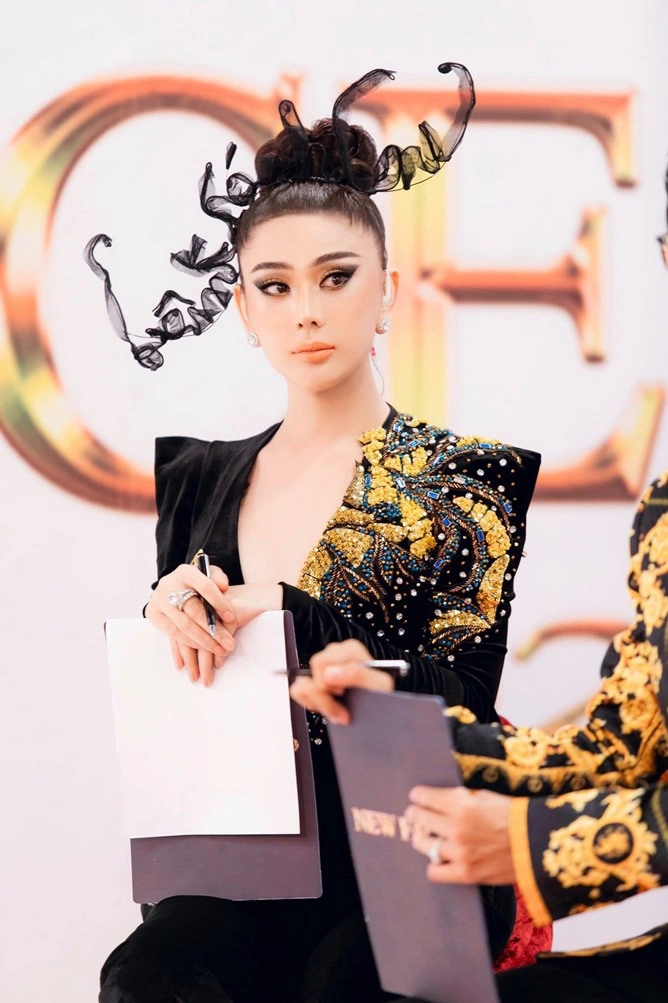 Lâm khánh chi ăn mày quá khứ đi biển vẫn quyết phải mặc đẹp lộng lẫy như công chúa - 6