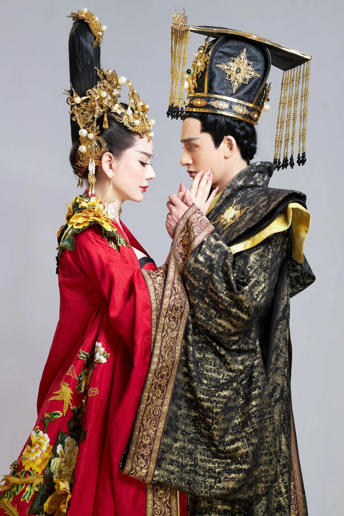 Lâm khánh chi diện đồ xuyên thấu khoe vòng 3 bốc lửa bên tình tin đồn - 6