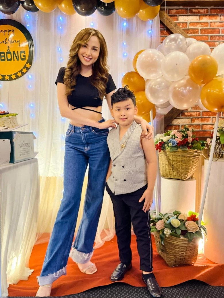 Làm mẹ đơn thân hoa hậu diễm hương hiếm hoi đăng ảnh gia đình ứng xử được khen nức nở - 8