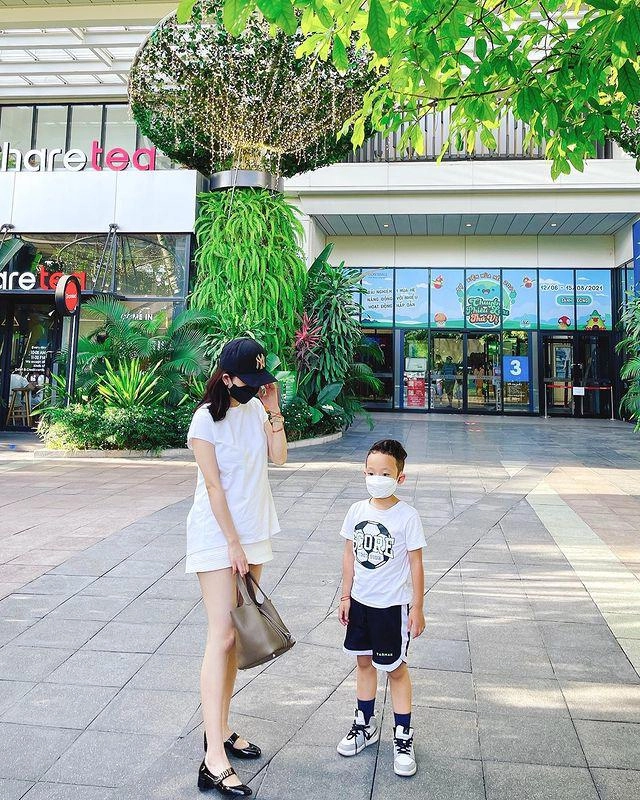 Làm mẹ đơn thân ly kute được khen khuôn mặt ngày càng đẹp phúc hậu nhiều tiền con lại ngoan - 15