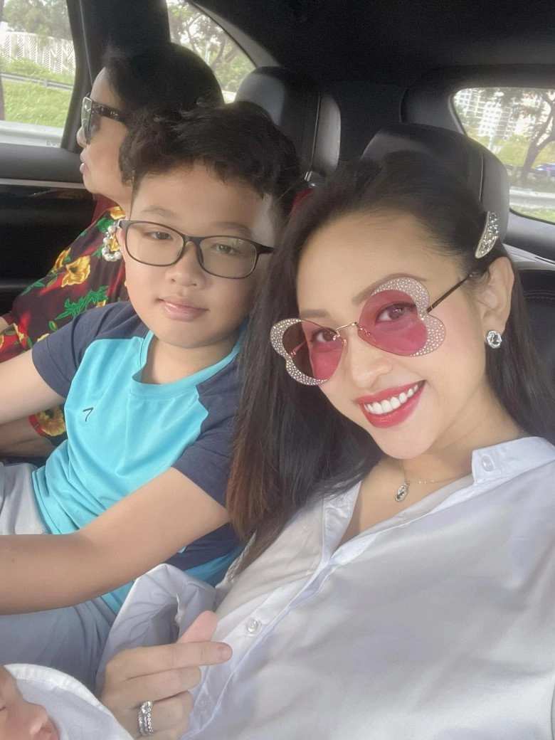 Làm mẹ sau 13 năm tuổi u40 vân hugo khoe con gái búp bê lã thanh huyền btv hoài anh nức nở - 12