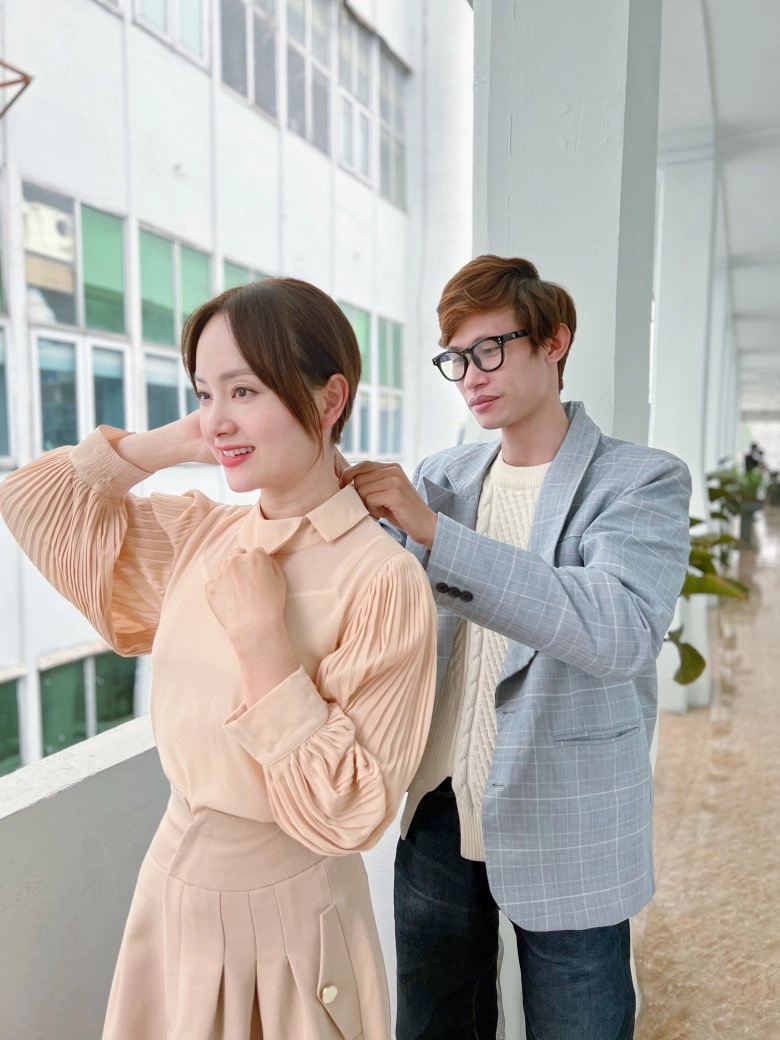 Làm stylist thương ngày nắng về không đơn giản lan phương mặc 200 cái váy body phan minh huyền gây khó dễ - 2