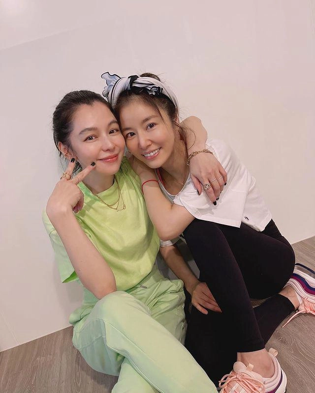 Lâm tâm như khoe ảnh mặt mộc dấu hiệu lão hoá bốc hơi không còn lệch với hoắc kiến hoa - 2