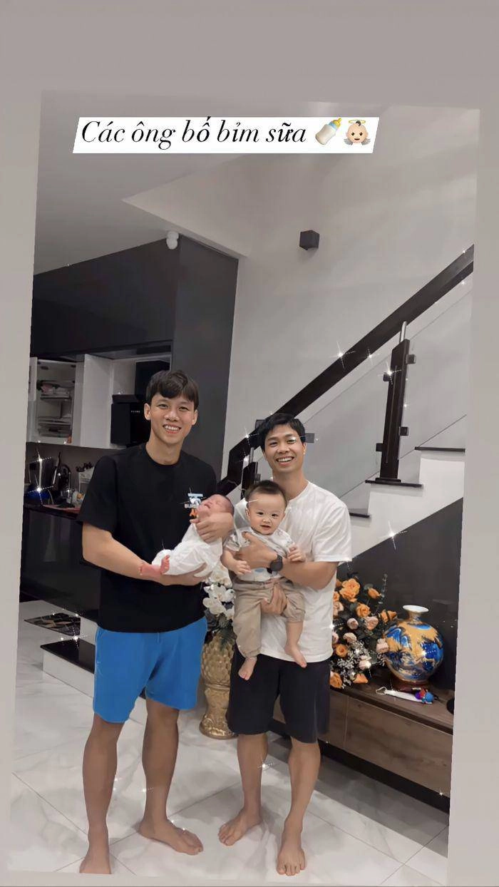 Lần đầu tiên công phượng chung khung hình với vợ tiểu thưvà con trai nhìn là biết quý tử y hệt viên minh - 3