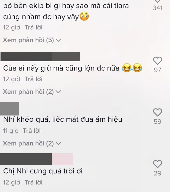 Lần đầu tiên trong lịch sử làng nhan sắc việt hai nàng hậu đội nhầm vương miện của nhau - 2