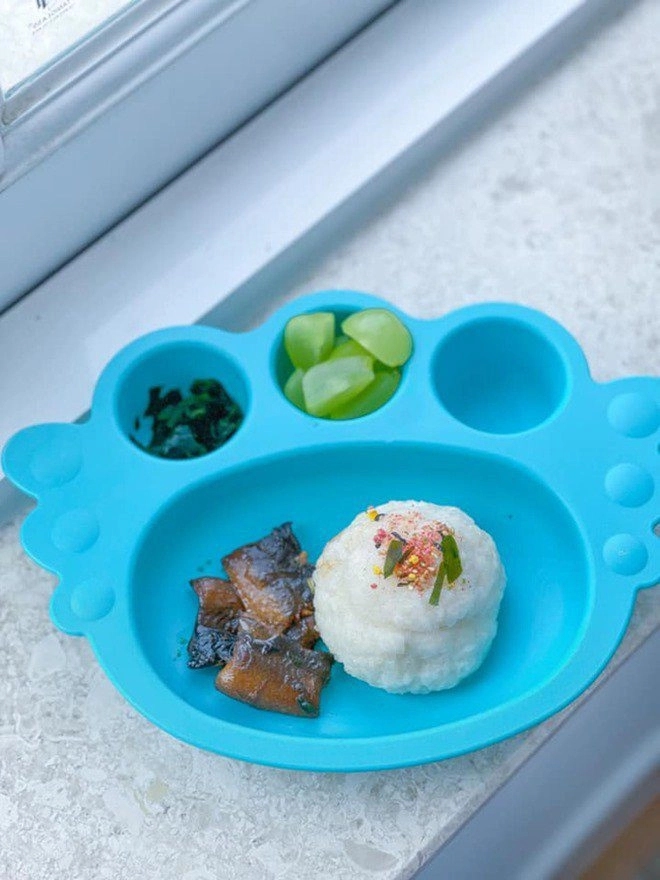 Lan khuê hiếm hoi khoe con trai cậu bé càng lớn càng giống bố đại gia tập đoàn siêu giàu - 9