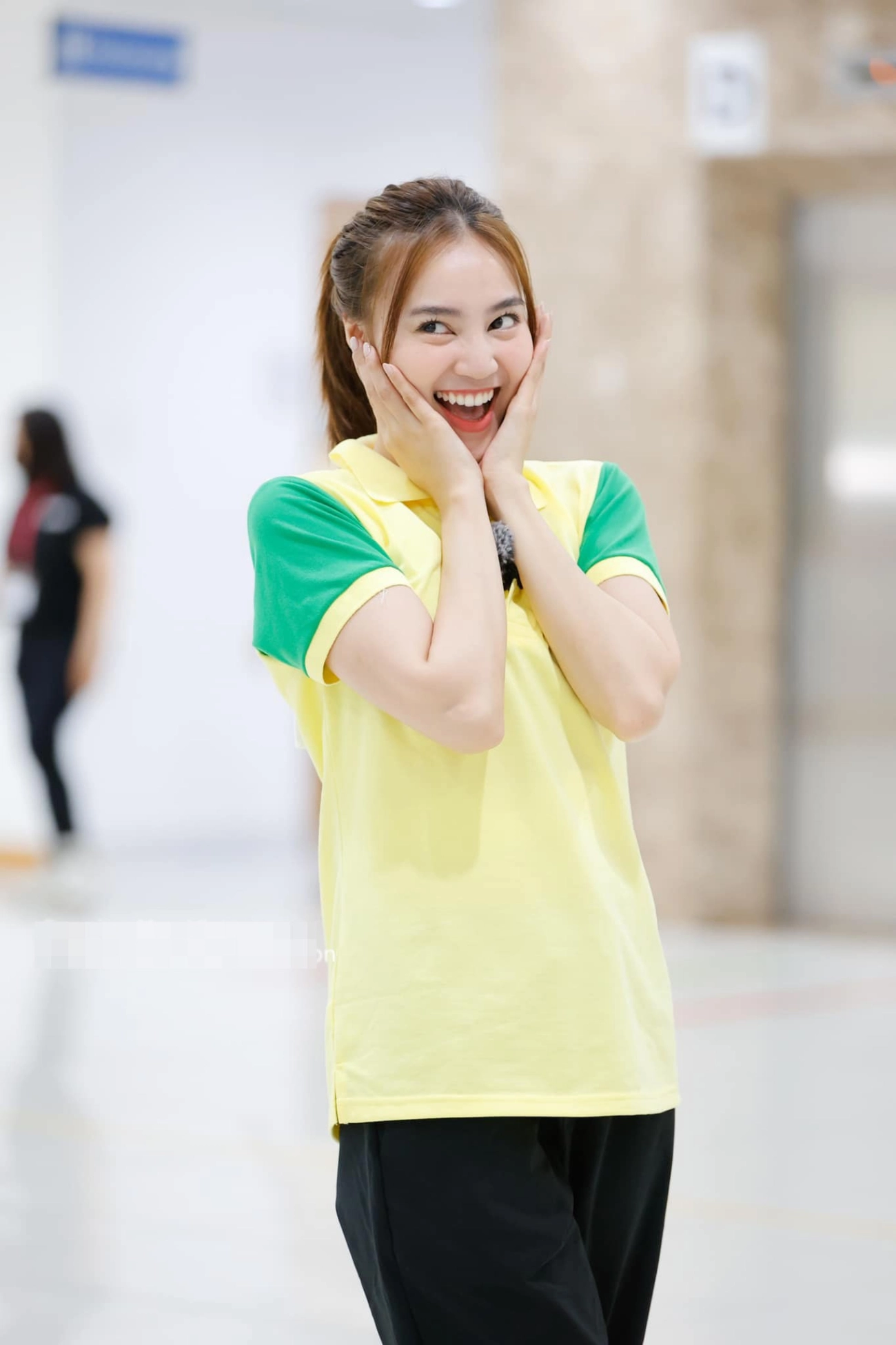 Lan ngọc tụt hạng danh xưng ngọc nữ vì làn da chi chít mụn nhìn mà thương - 6