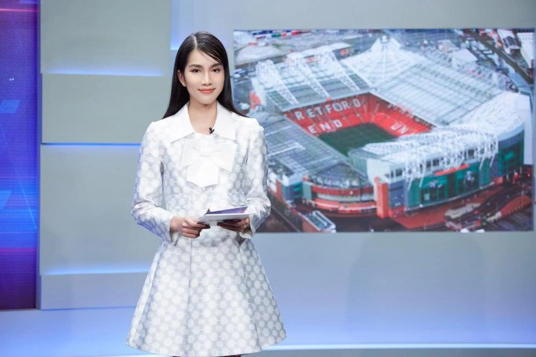 Làng mc vtv thêm 1 đối thủ chiều cao chạm nóc mặt xinh body quyến rũ học vấn đỉnh - 2