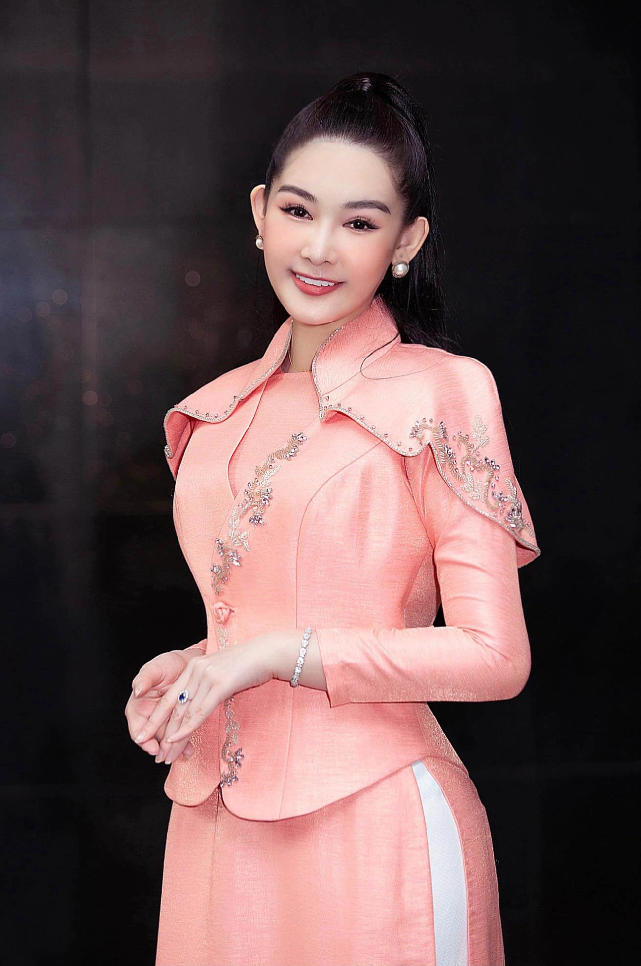 Làng nhan sắc xém nữa đã có 1 vụ kiện giữa hai mỹ nhân chỉ vì chuyện làm răng sứ - 13