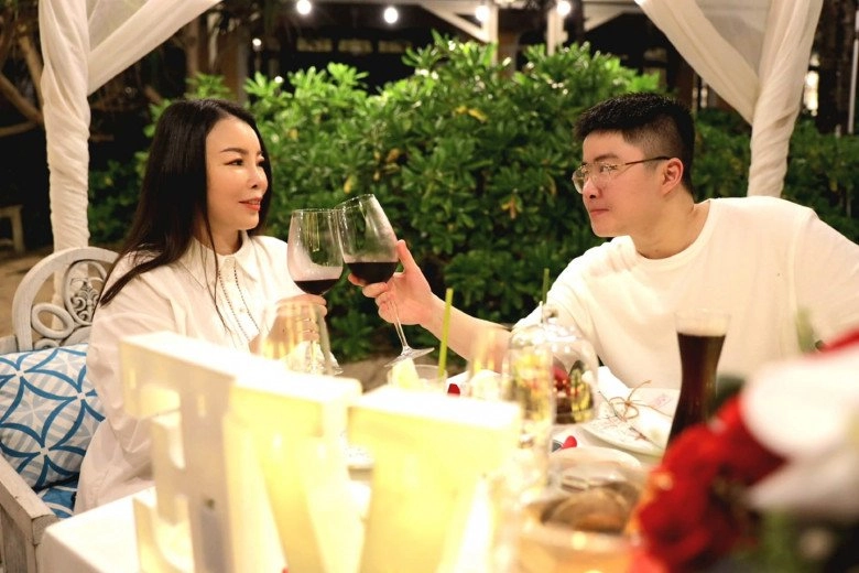 Lấy chồng 9x kém 21 tuổi nữ giám đốc u51 chuẩn bị 3 năm để làm mẹ cặp sinh đôi - 12