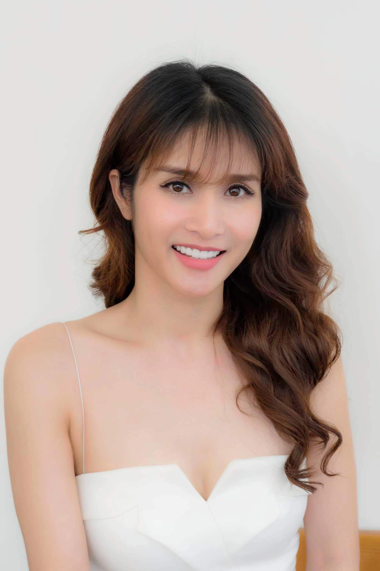 Lấy chồng kém 9 tuổi vợ cũ phan thanh bình vẫn trẻ mơn mởn body đẹp mê hậu dao kéo - 21