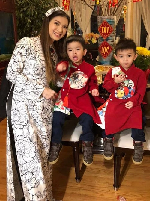 Lấy việt kiều phạm thanh thảo quanh quẩn ở nhà nuôi con một hôm khui chum ra đống tiền đôla - 6