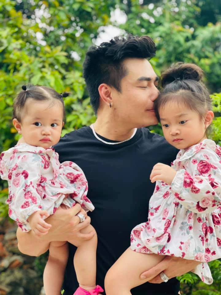 Lê dương bảo lâm thu nhập 3 tỷtháng lễ đầy tháng của quý tử độc nhất giản dị bất ngờ - 7