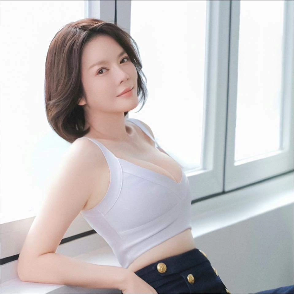 Lê la ăn hàng lý nhã kỳ bị bóc vòng 2 chia ngấn chính chủ liền đáp trả - 7
