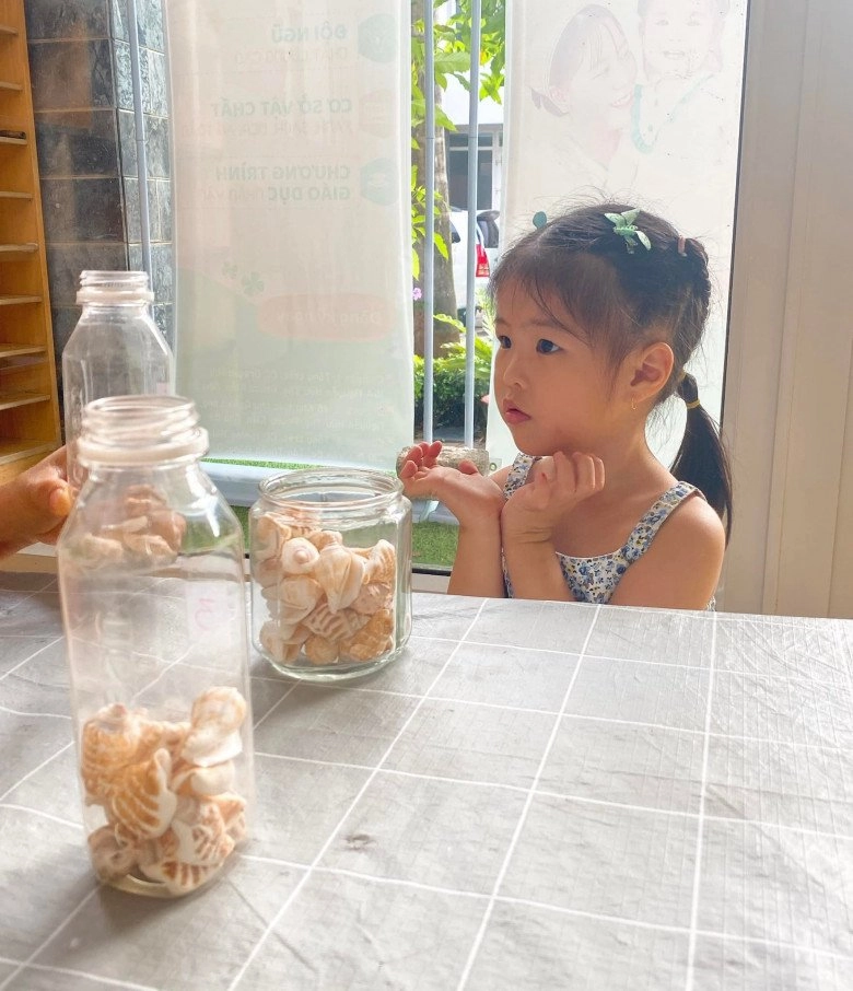 Lê phương liên tiếp bỏ lỡ ngày khai giảng của con trai con gái nguyên do làm nhiều người lo lắng - 11
