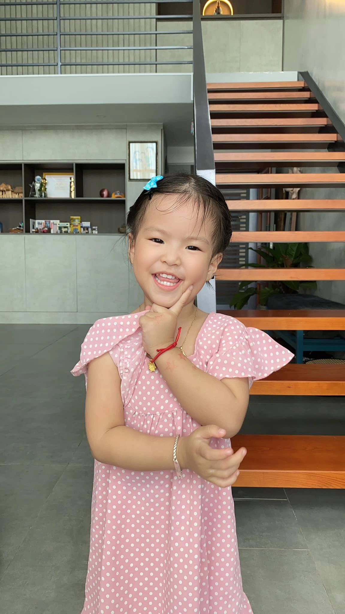 Lê phương sinh con gái cho chồng kém 7 tuổi điển trai bé càng lớn càng giống bố y đúc - 18