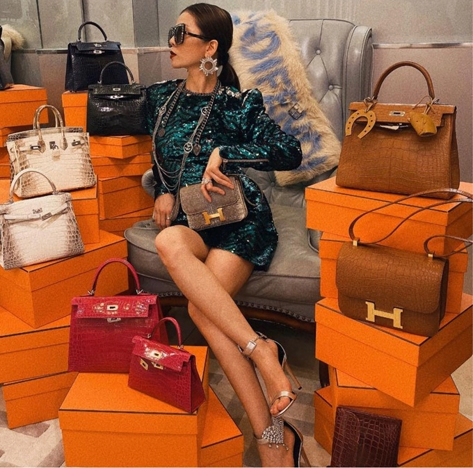 Lệ quyên-phạm hương xứng danh hồng nhan bạc tỷ khoe nhan sắc là phụ khoe nhẫn kim cương là chính - 7