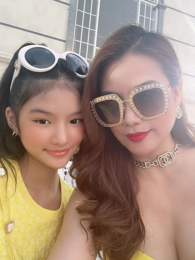 Lệ quyên trương ngọc ánh làm mẹ đơn thân tuổi u40 lột xác như thiếu nữ trai trẻ say đắm - 11