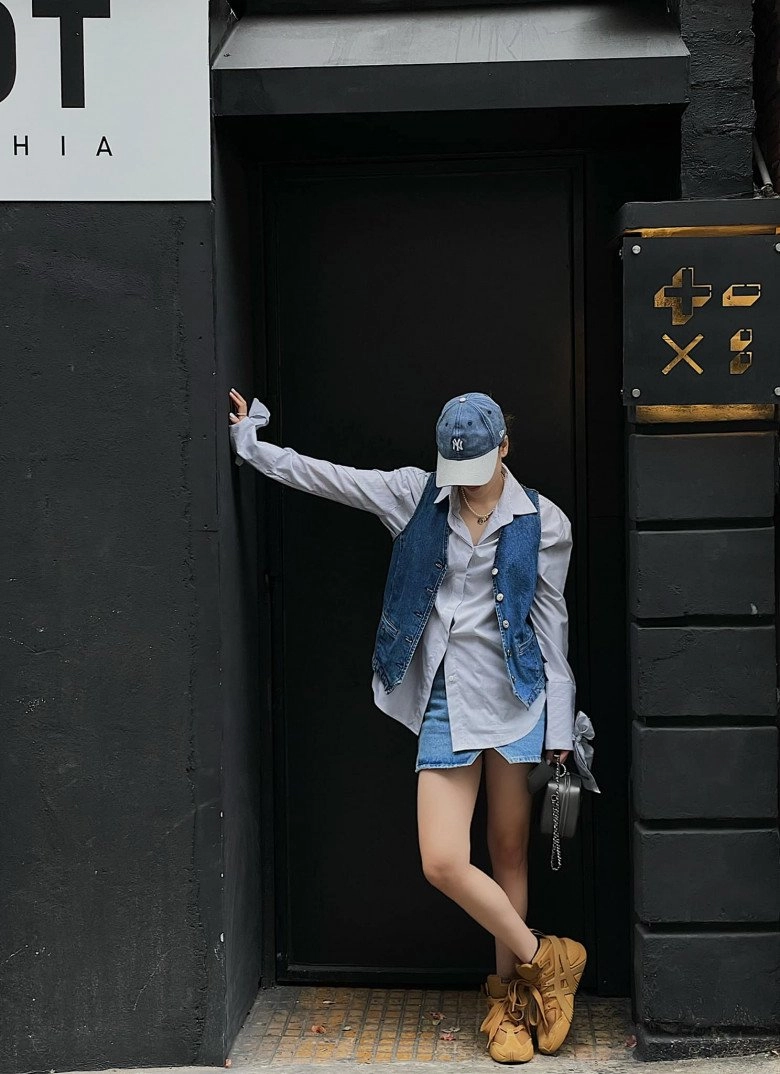 lên đồ sành điệu với đủ style mấy ai biết chị em yến trang-yến nhi chỉ mặc toàn sơ mi nam - 10