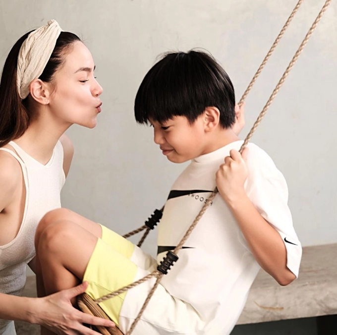 Lisa nhà hồ ngọc hà hài hước trong diện mạo tóc dài trông khác lạ suýt nhận không ra - 9