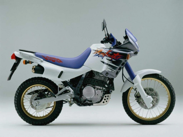 Lộ ảnh honda nx500 biến thể off-road hạng nặng của cb500x - 2