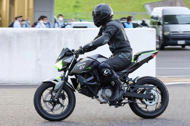 Lộ diện nguyên mẫu kawasaki ninja hybrid đang thử nghiệm tại suzuka 8 hour - 6