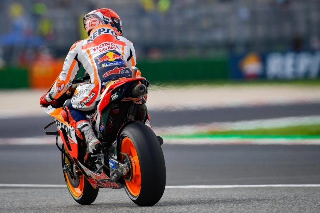 Lộ diện những chiếc xe đua motogp hoàn toàn mới khi đang thử nghiệm - 7