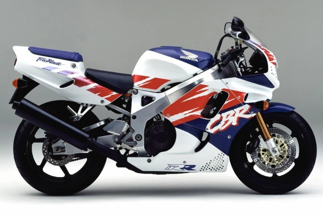 Lộ diện phiên bản kỷ niệm cbr1000rr-r sp 30 anniversary edition - 3