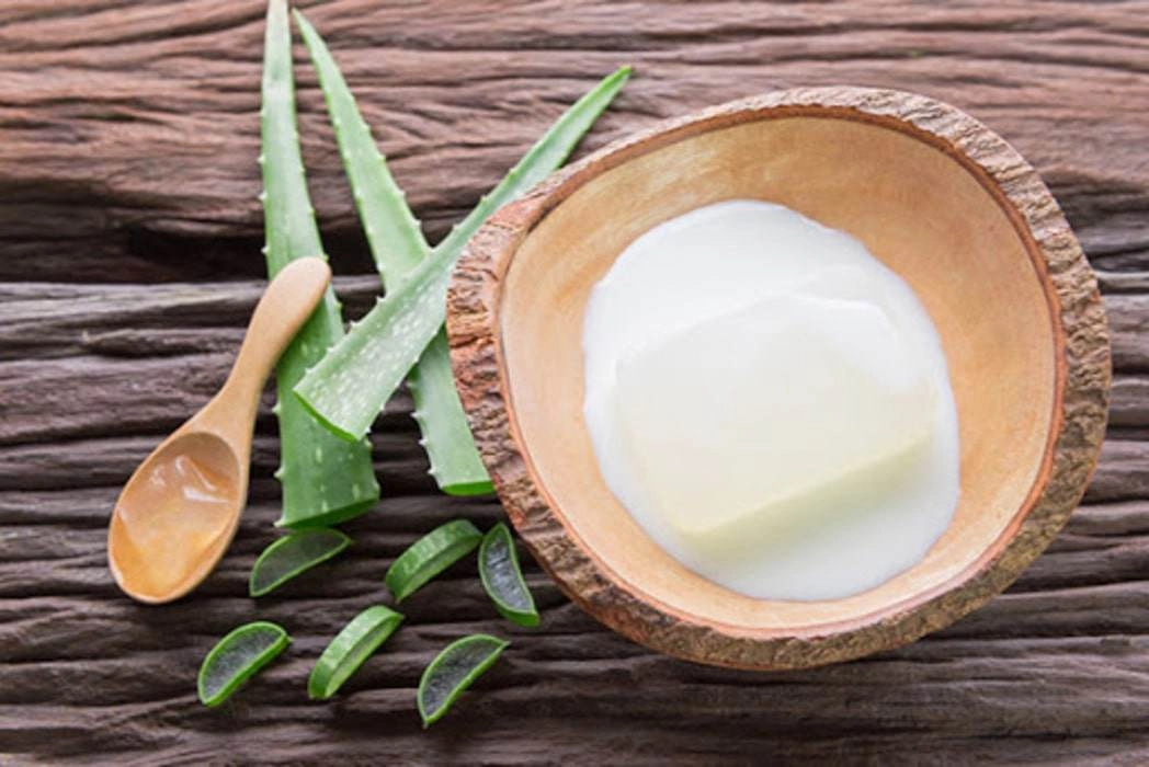 Loại bỏ vùng da tối màu ngay tại nhà với những cách trị nám bằng nha đam siêu đơn giản - 4