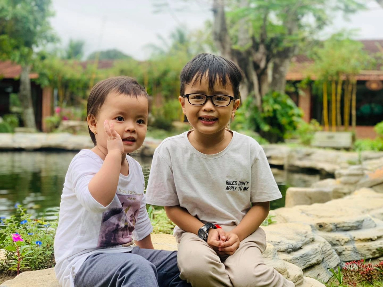 Lương 1 tỷtháng ông trùm gameshow trấn thành trường giang kiêng nể vẫn đi xe máy nuôi con bình dân - 8