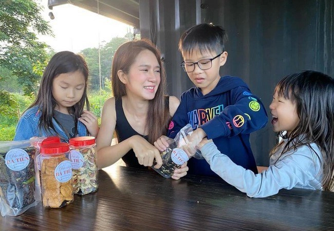Lý hải khoe hình năm hơn 20 tuổi thắc mắctrong 4 con có bé nào giống mình - 10