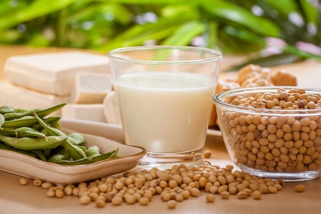 Lý nhã kỳ diện đầm quét đất khoe khuôn ngực phồn thực đẹp lấn át dàn thí sinh hoa hậu - 9