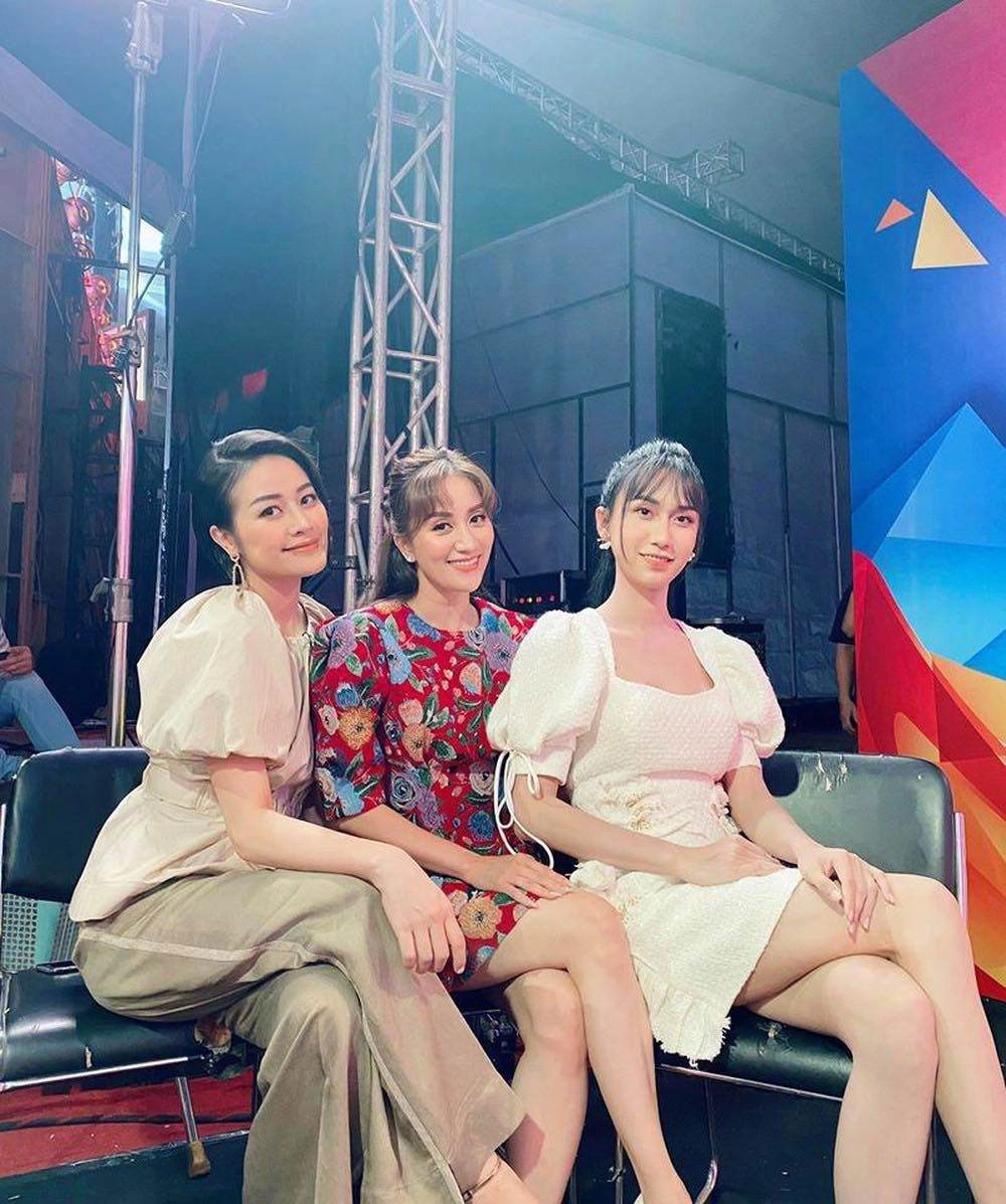 Lynk lee dạo này xinh quá so kè bên cô em phương oanh mà trẻ trung gợi cảm chẳng kém - 9