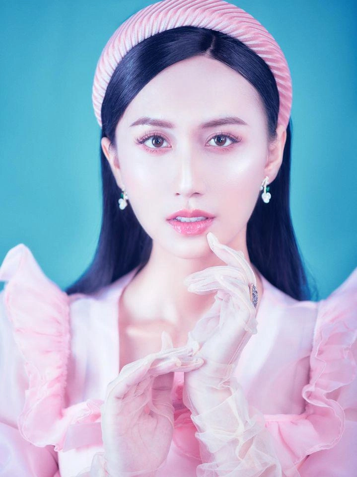 Lynk lee dạo này xinh quá so kè bên cô em phương oanh mà trẻ trung gợi cảm chẳng kém - 14