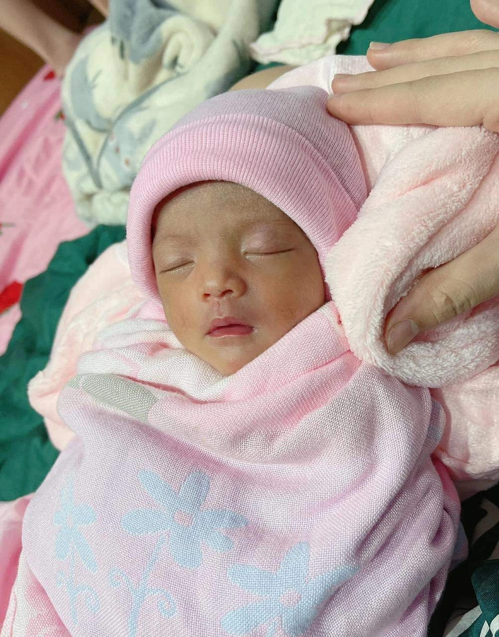 Mặc ai chê vợ mạc văn khoa vẫn khoe con đều đặn cô nhóc 8 tháng bụ bẫm đáng yêu - 9