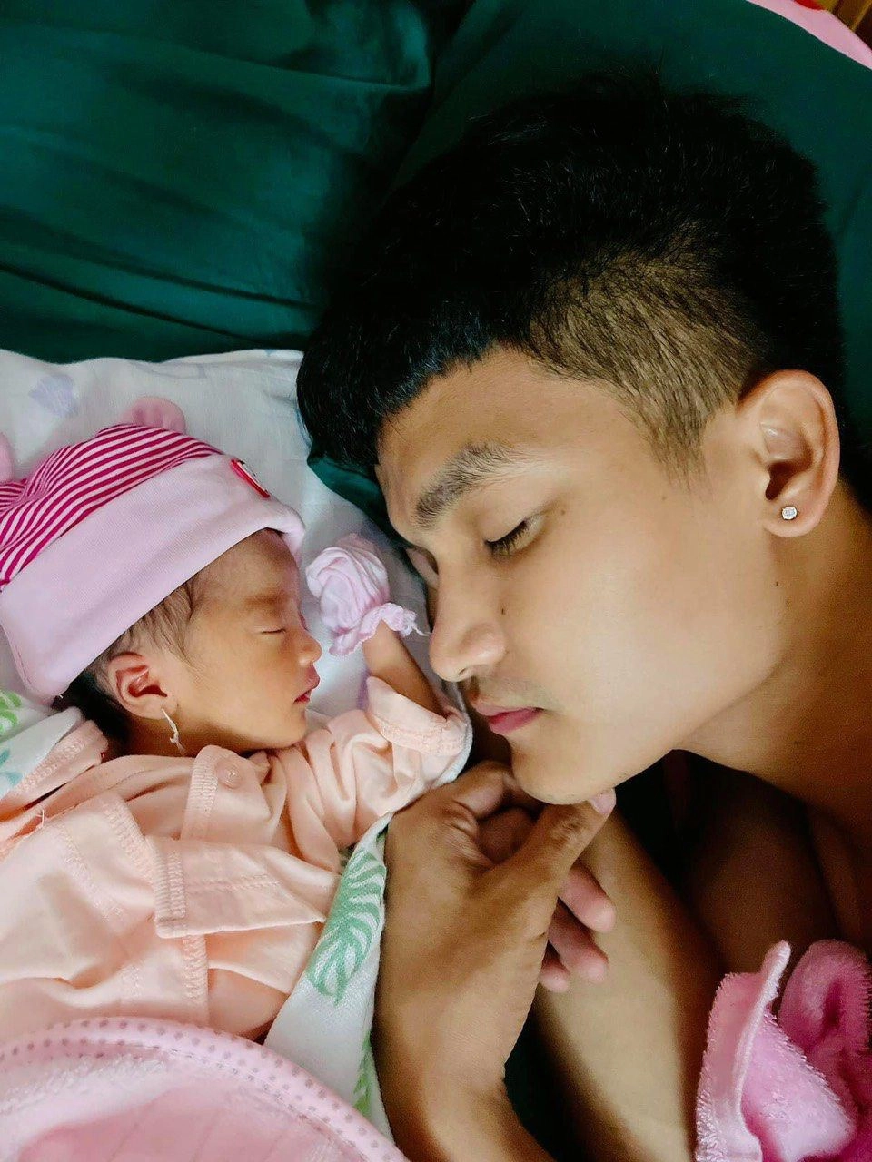 Mặc ai chê vợ mạc văn khoa vẫn khoe con đều đặn cô nhóc 8 tháng bụ bẫm đáng yêu - 11
