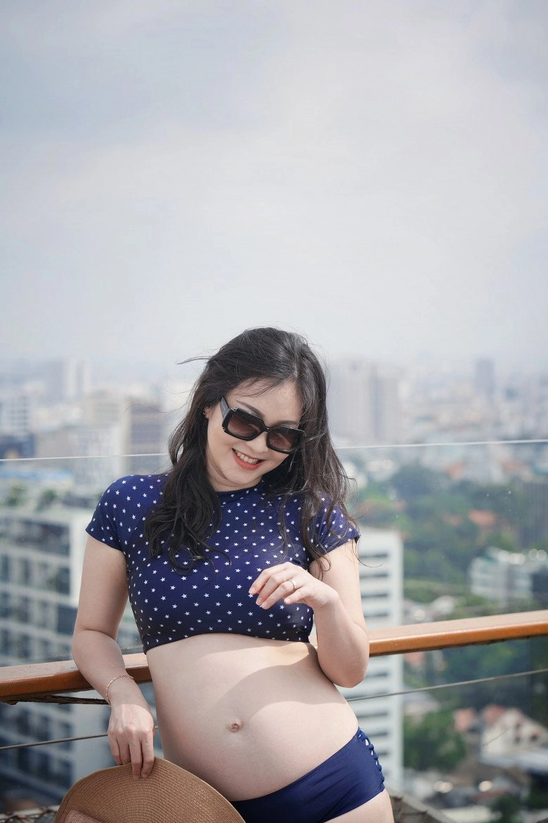 Mang bầu btv thời sự 19h phương thảo diện áo tắm khoe bụng xinh chị em ào ào xin vía bầu đẹp - 4