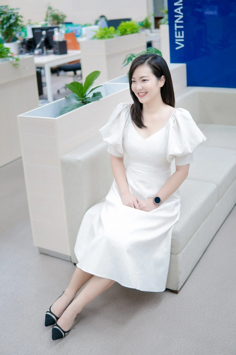 Mang bầu btv thời sự 19h phương thảo diện áo tắm khoe bụng xinh chị em ào ào xin vía bầu đẹp - 9