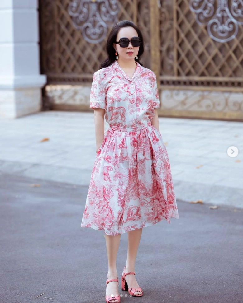 Mang bầu phạm quỳnh anh vẫn đi cao gót sang chảnh đụng hàng phượng chanel - hồ hà - 9