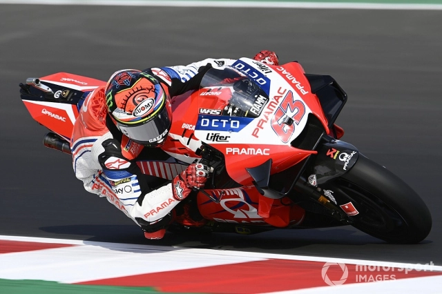 Maverick vinales xuất sắc giành chiến thắng ở chặng đua motogp cuối tuần qua - 5