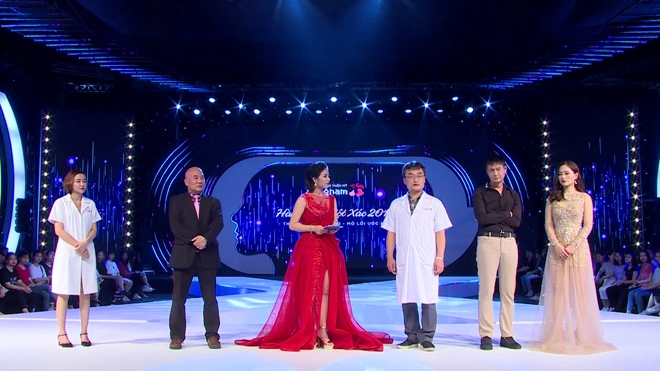 Mc hoàng linh nói gì khi băng bó toàn thân trong show truyền hình thực tế thẩm mỹ - 3