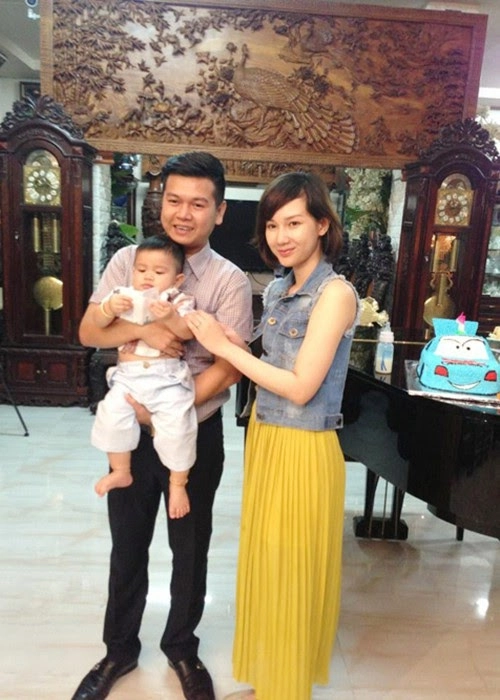 Mc quỳnh chi hiếm hoi khoe cảnh con trai sống ở mỹ cùng ba nhìn con lớn thấy kì lạ - 1