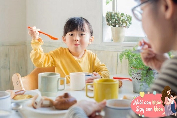 Mẹ 1m58 con gái tăng đều 10cm mỗi năm nhờ nguyên tắc thực đơn 15 thành phần - 6