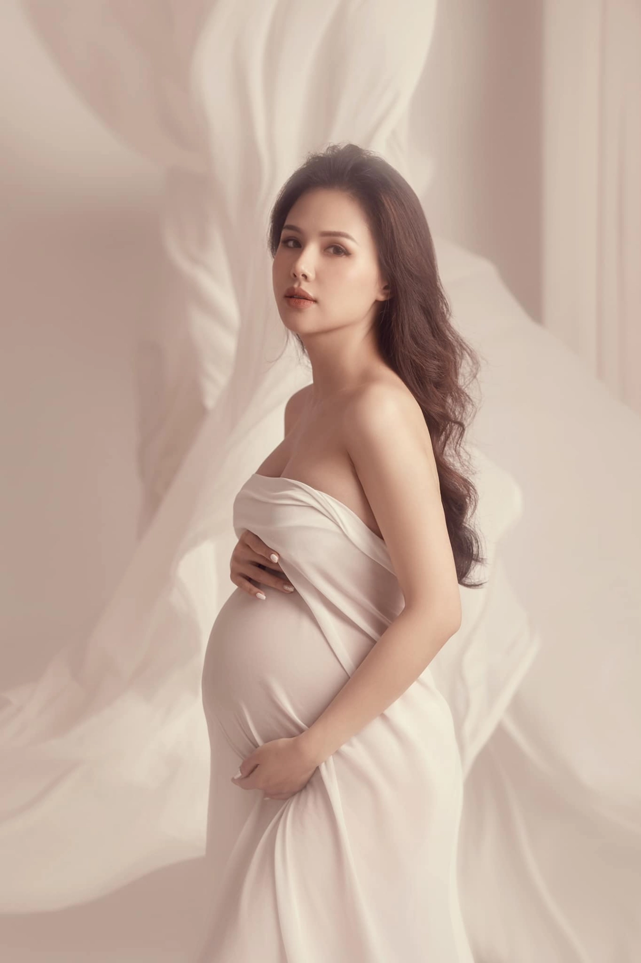 Mẹ bầu phanh lee xinh nhất vbiz cũng phải tự thú một bộ phận càng lớn càng xấu - 1