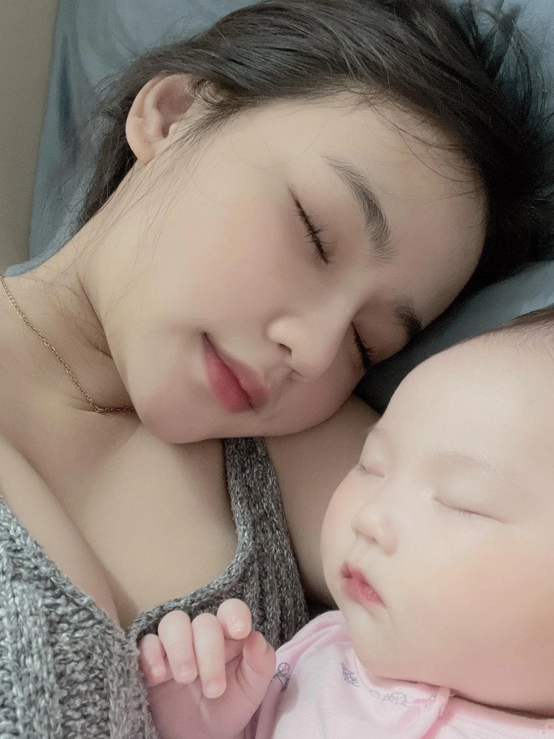 Mẹ bỉm sữa 10x sinh con 2 tháng đã có thân hình chữ s chồng mê mẩn ngày vượt 40km về nhà - 7