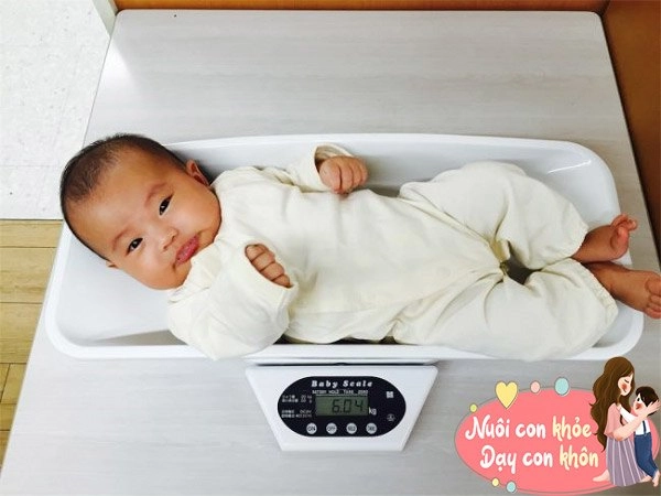 Mẹ chăm con rất kỹ mà bé vẫn không tăng cân có thể là vì 8 nguyên nhân sau - 2
