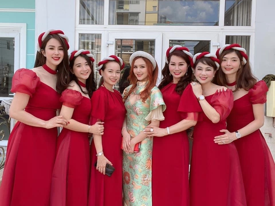 Mẹ chồng diệp lâm anh xinh đẹp diện đồ hiệu sang chảnh hơn con dâu - 7