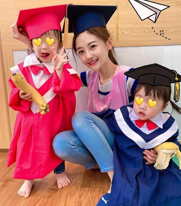 Mẹ đòi đổi lớp cho con vì cô giáo ăn mặc hở hang bố nhất quyết không sự thật là - 6