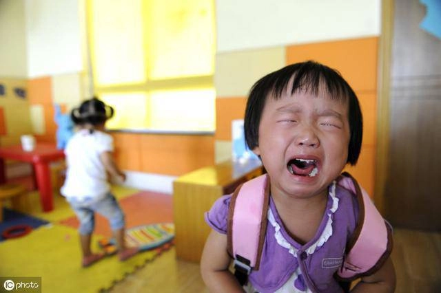 Mẹ gửi nhầm tin nhắn vào nhóm lớp con hiệu trưởng nói chị cho con nghỉ học từ ngày mai - 1